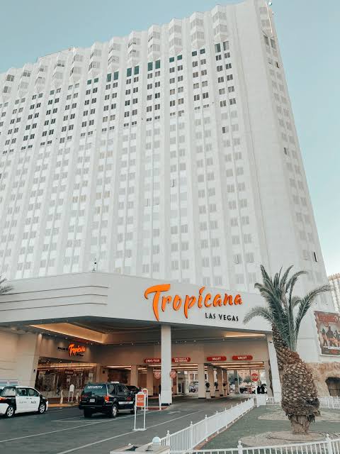 tropicana las vegas a doubletree by hilton hotel a