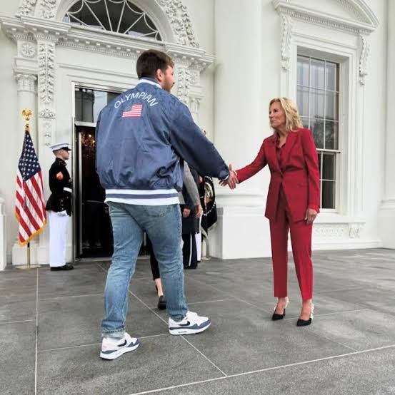 jill biden red outfit